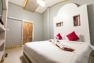 Hotel The Train Resort And Spa