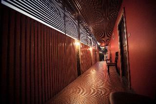 Hotel The Train Resort And Spa
