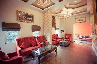 Hotel The Train Resort And Spa