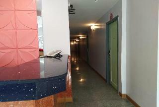 Bird Room Hotel