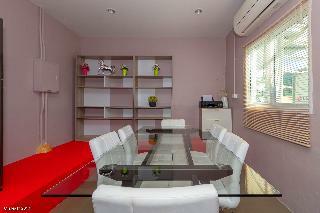 Modern Living Hotel