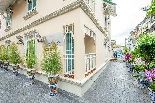 Hotel The Orchid House 153