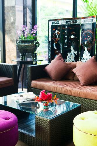 Bonito Chinos Hotel