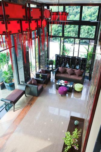 Bonito Chinos Hotel