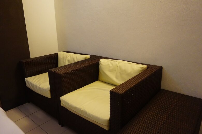 Bangkok Travel Suites Hotel