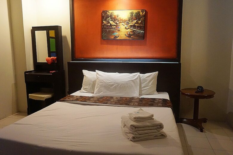 Bangkok Travel Suites Hotel