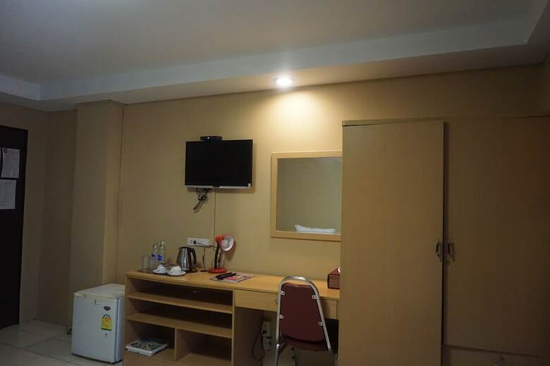 Bangkok Travel Suites Hotel