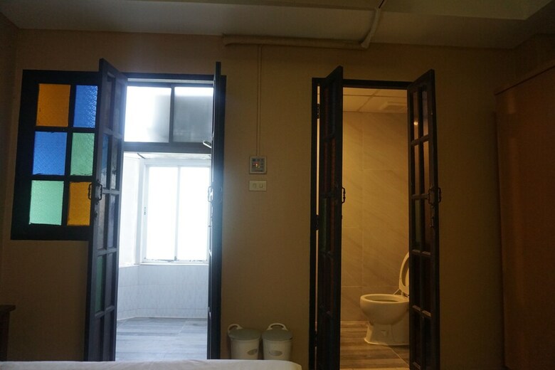 Bangkok Travel Suites Hotel