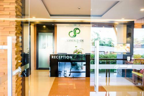Crystal Jade Hotel And Service Apartment