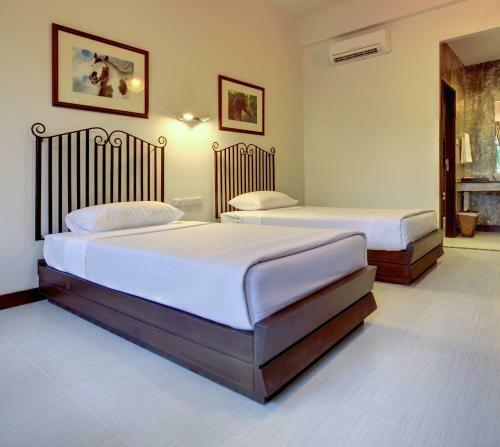 Hotel Horizon Village & Resort