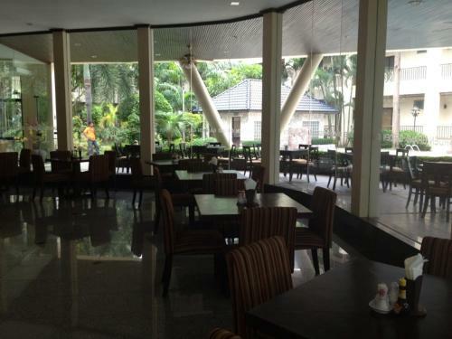 Grand Garden Hotel