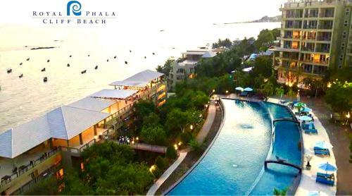 Hotel Royal Phala Cliff Beach Resort & Spa