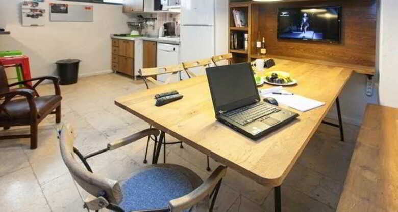 Hostal Caupo Hostel