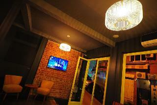 Retropera Hotel