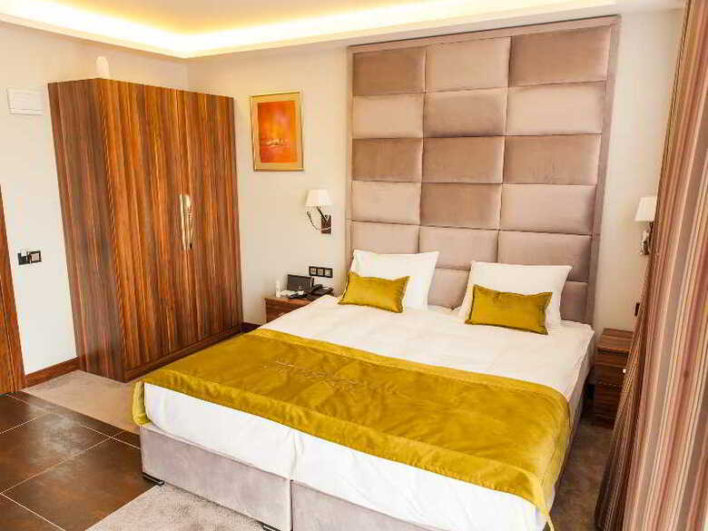 The22 Hotel