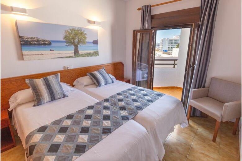 Apartamentos R2 Cala Millor Beach