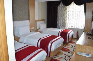 Din� Hotel