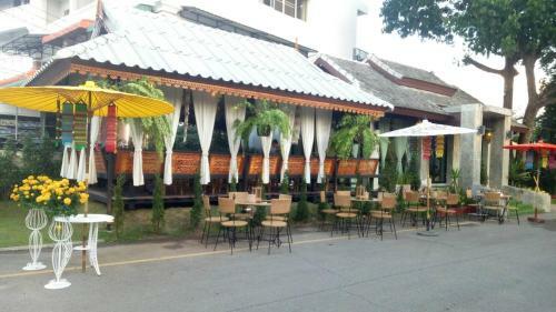 Gem Tree Hotel