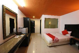 Hotel Oyo 126 Patong Station House