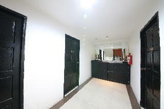 Hotel Oyo 126 Patong Station House