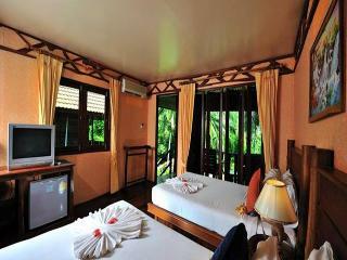 Hotel Koh Ngai Resort