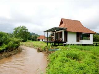 Hotel Manee Dheva Resort & Spa