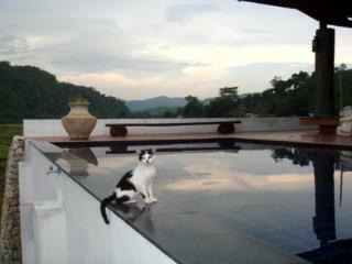 Hotel Manee Dheva Resort & Spa