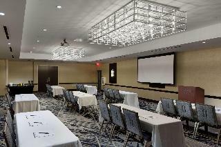 Hotel Doubletree By Hilton Jamestown