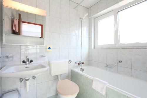 Hostal Hotel Garni Domino