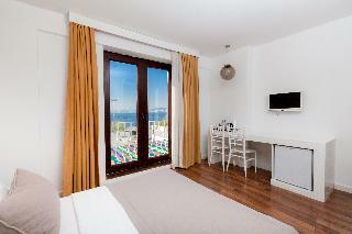 Hotel Boutique Tiara B�y�kada Otel