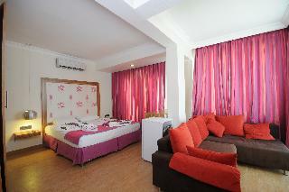 Cle Beach Boutique Hotel