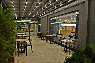 Aparthotel 61 Park Otel