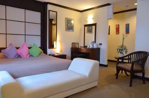 Hotel Grand Business Inn