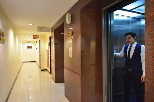 Hotel Grand Business Inn