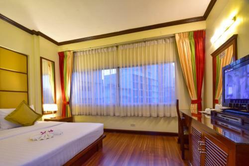 Hotel Grand Business Inn