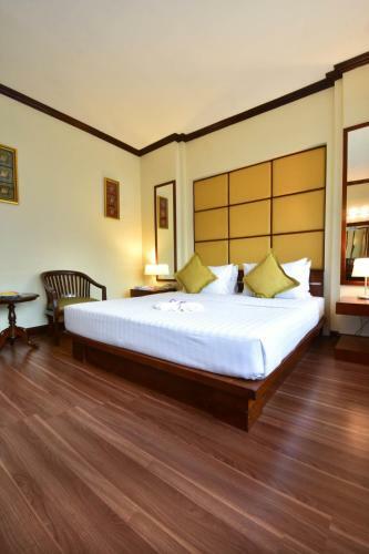 Hotel Grand Business Inn