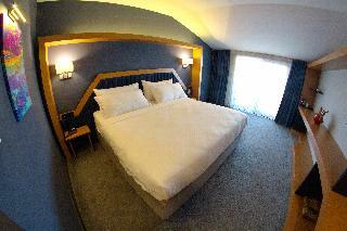 Roof 264 Hotel And Suites