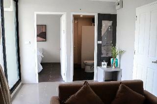 Hotel Roomquest Sukhumvit 107