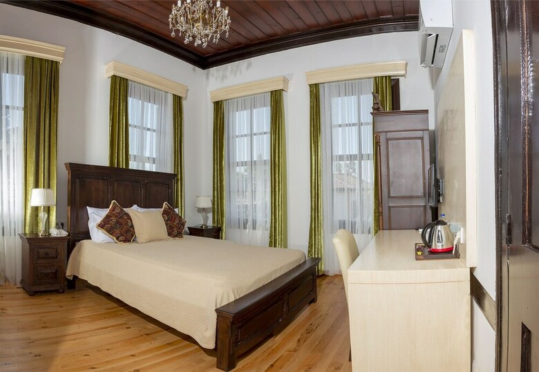 Cedrus Hotel