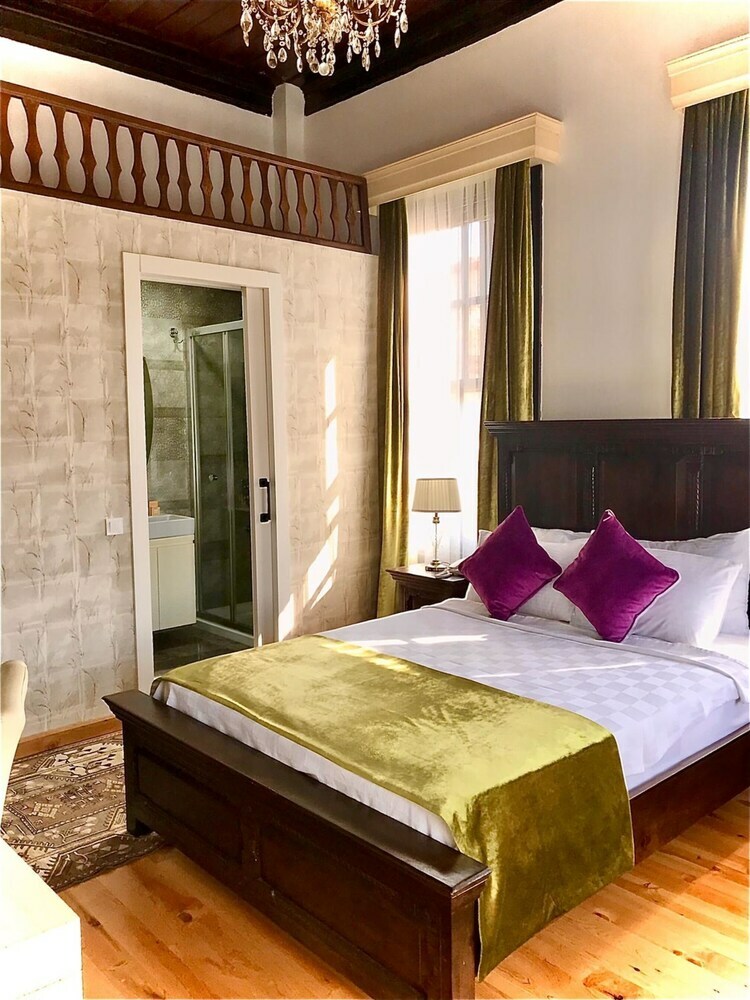 Cedrus Hotel