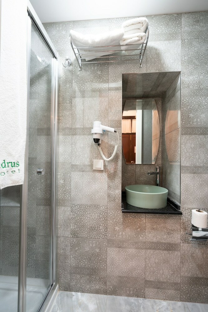 Cedrus Hotel