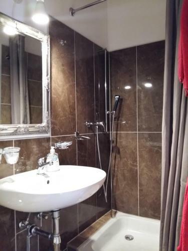 Bed & Breakfast Hotel Garni Giacometti