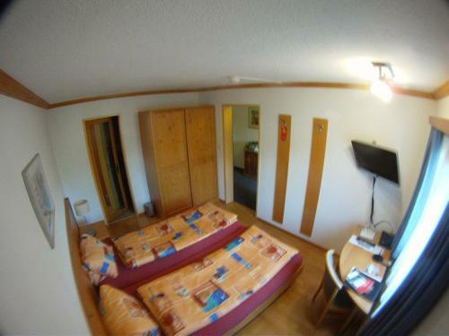 Cresta Hotel
