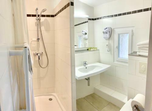 Hotel Logis Auberge Cigaloise