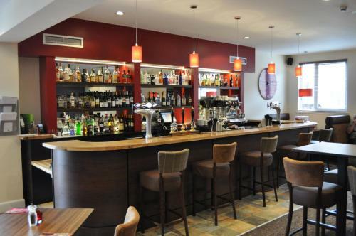 Douglas Arms Hotel