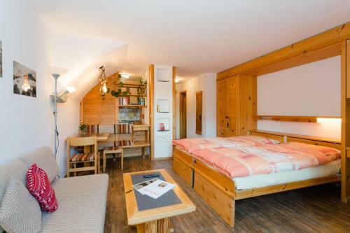 Hostal Hotel Pension S�som Surlej