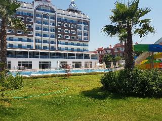 Azur Resort & Spa Hotel