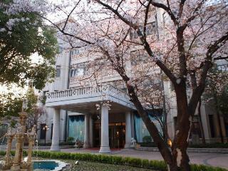 Donghu Hotel