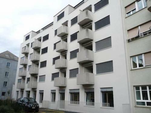 Hitrental Kreuzplatz Apartments