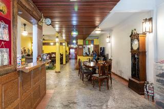 Banthat Thong Hostel